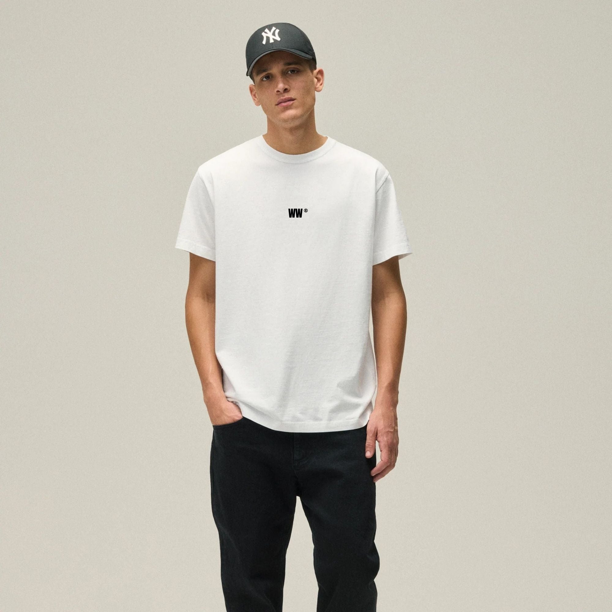 Camiseta WW Brand Branca